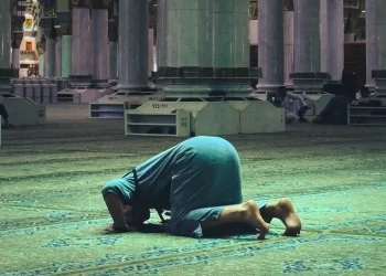 hadits shalat tarawih 11 rakaat