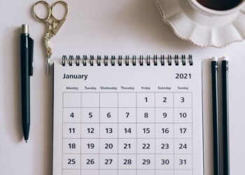 Kalender meja menunjukkan hari dan tanggal, ilustrasi hukum Rebo Wekasan dalam Islam